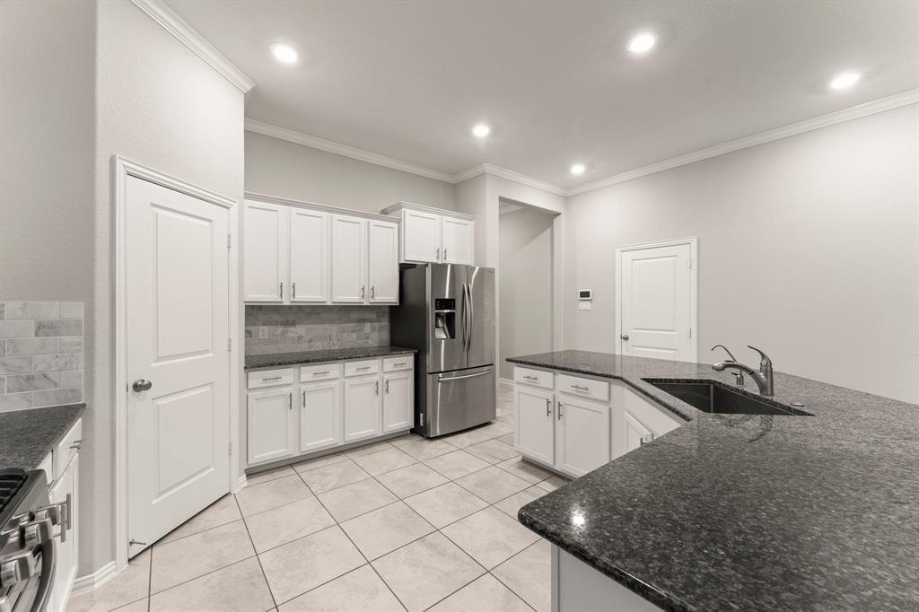 27918 Creek Flat Drive, Spring, Texas image 12