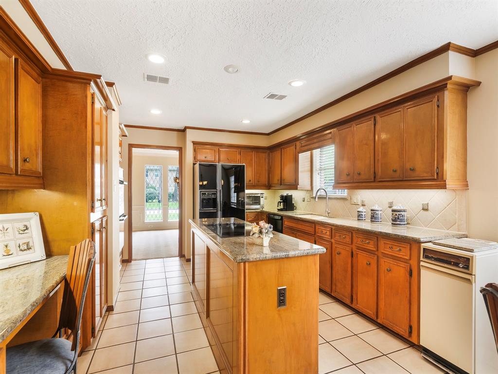 16707 Rugby Court, Spring, Texas image 7