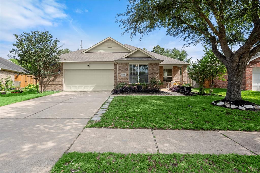 18018 Secret Branch Lane, Cypress, Texas image 4