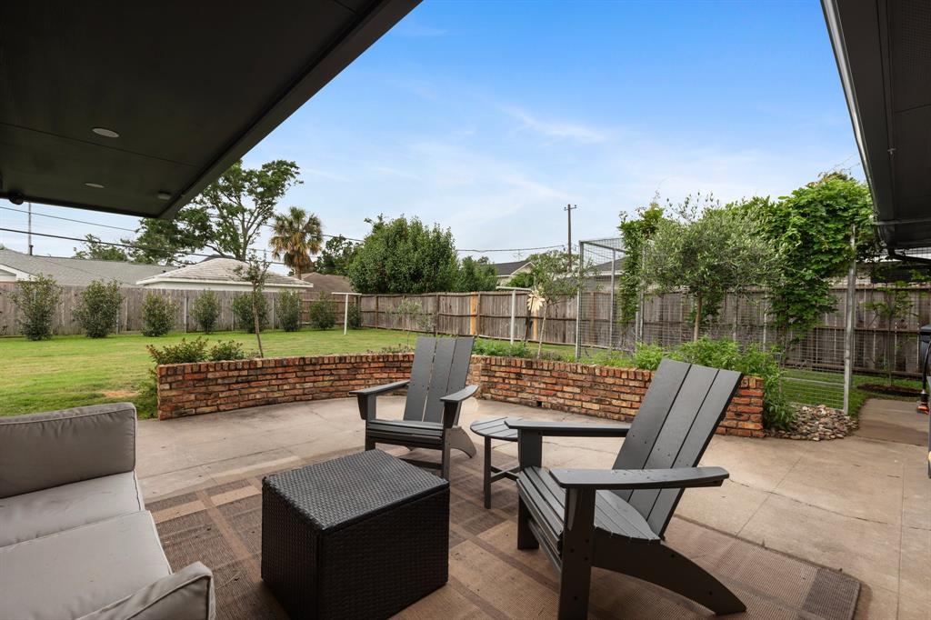 6727 Lindyann Lane, Houston, Texas image 16