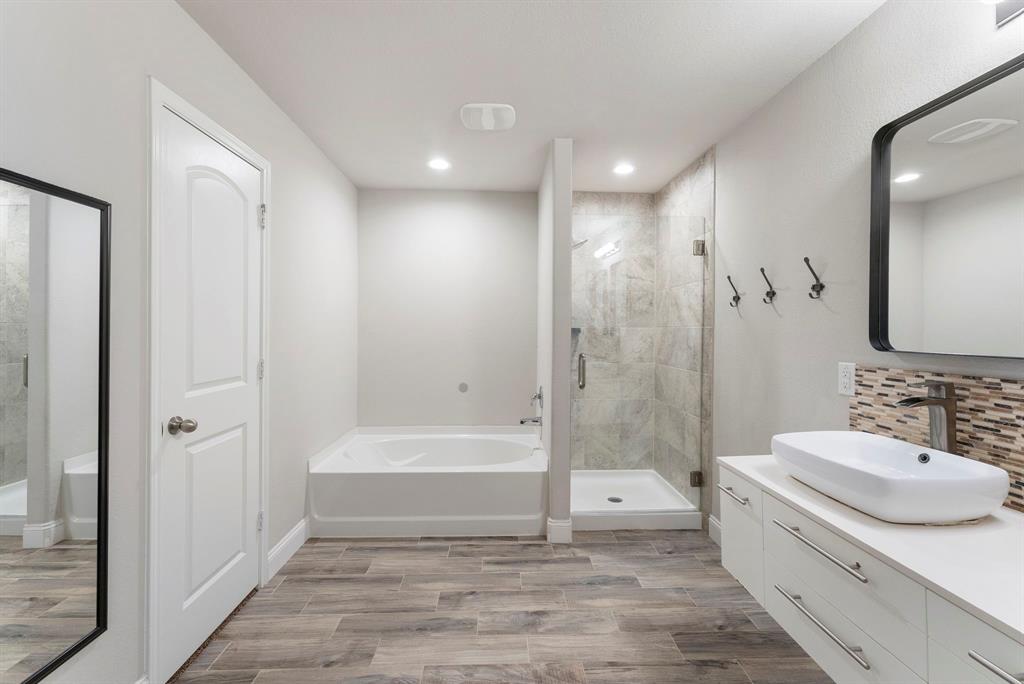 14077 Lake Crescent Drive, Conroe, Texas image 25