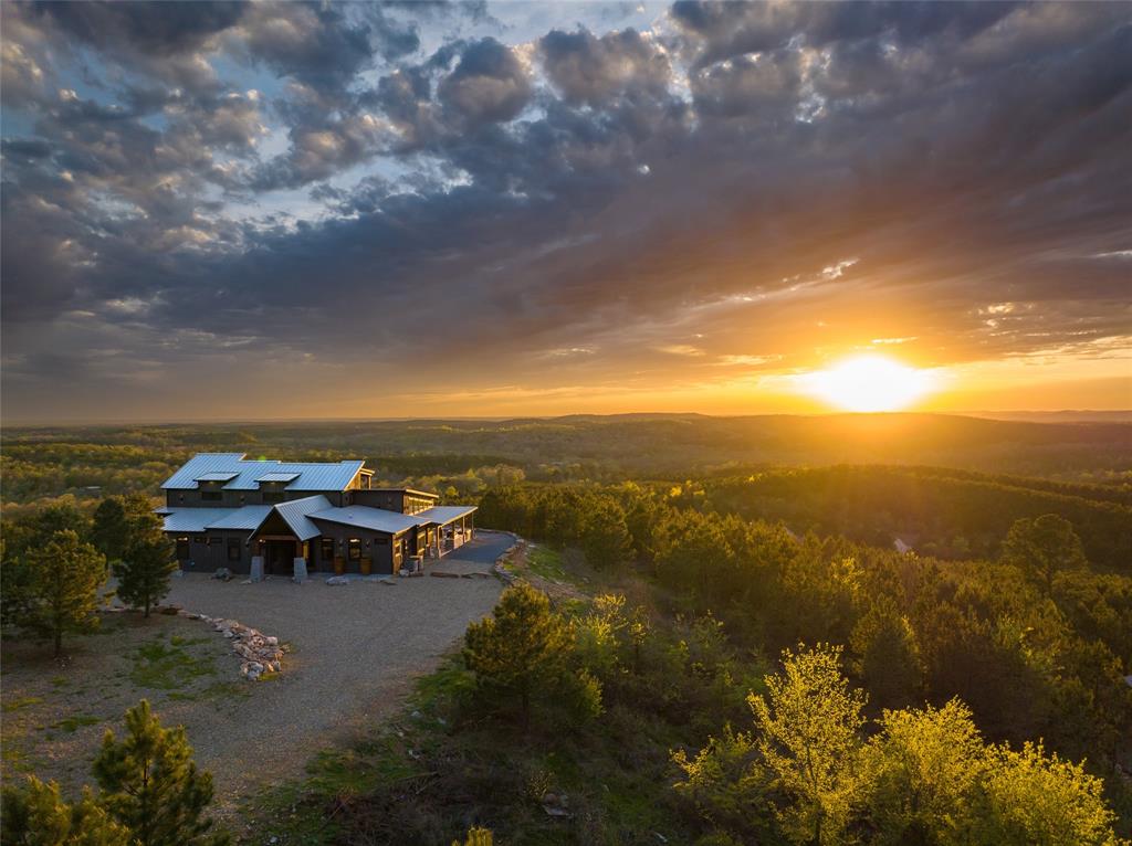 561 Woodland Bluff Trail