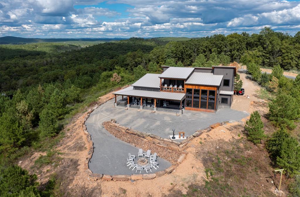 561 Woodland Bluff Trail