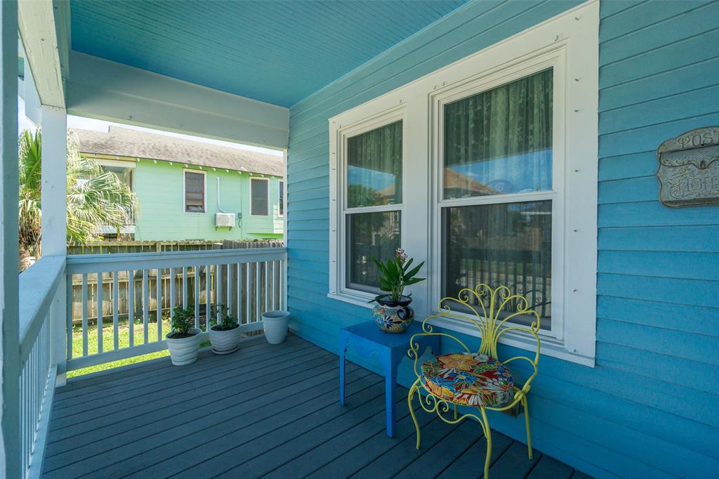 2415 38th Street, Galveston, Texas image 3