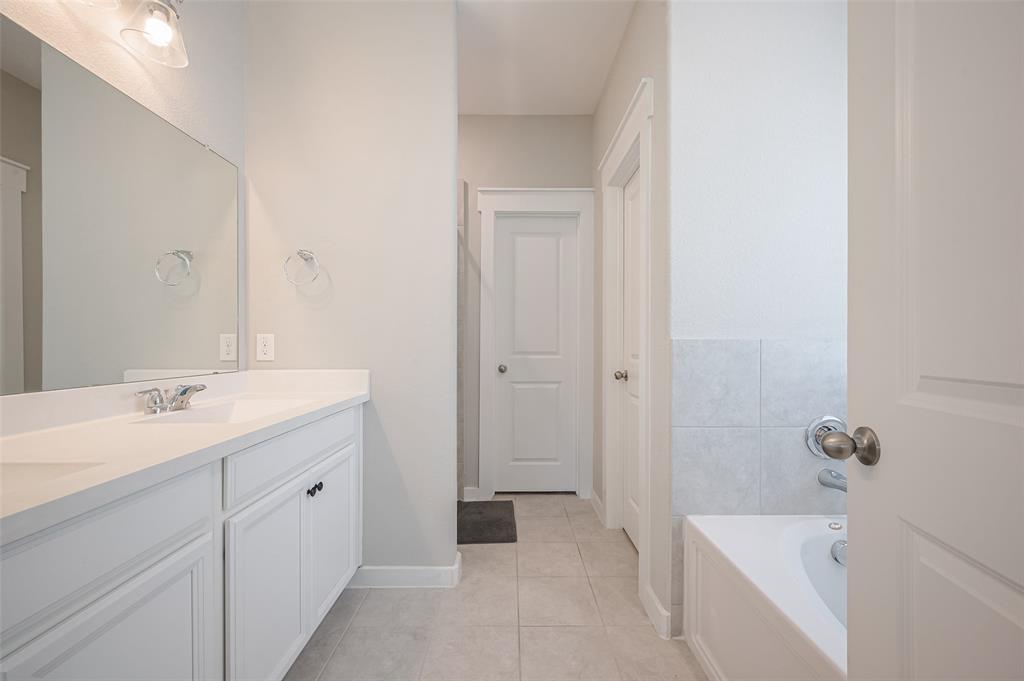 16326 Rockdale Landing Drive, Hockley, Texas image 32