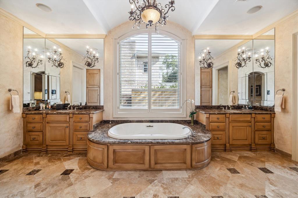 5217 Pine Street, Bellaire, Texas image 29