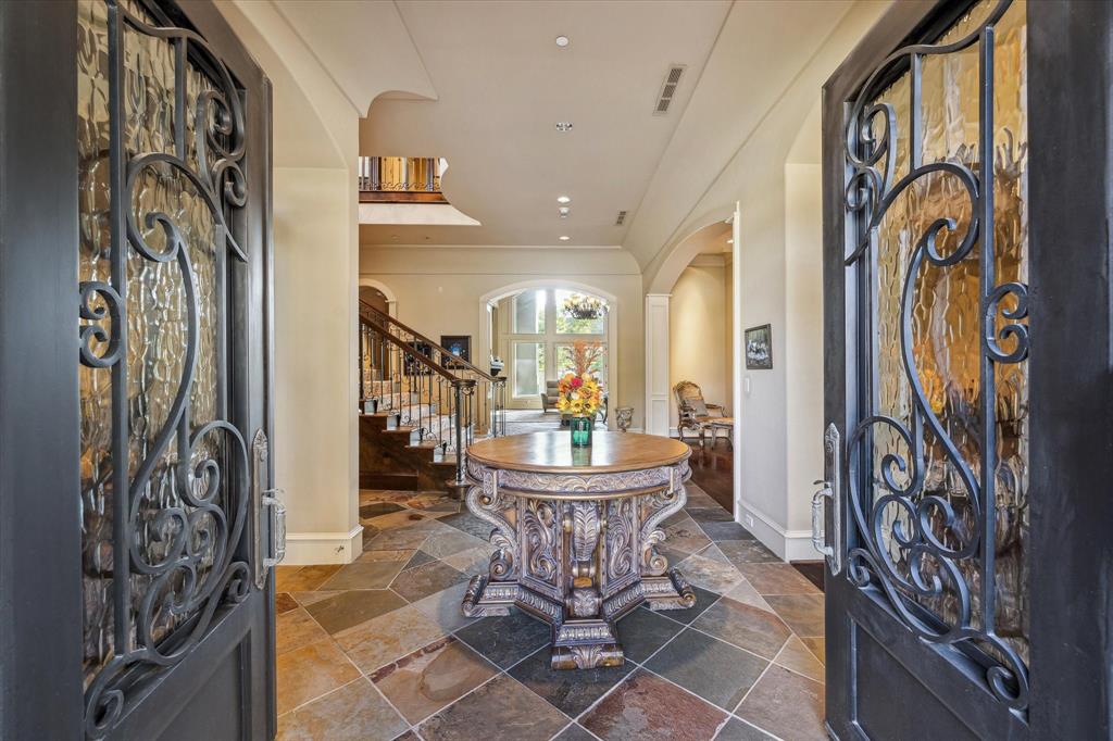 5217 Pine Street, Bellaire, Texas image 3