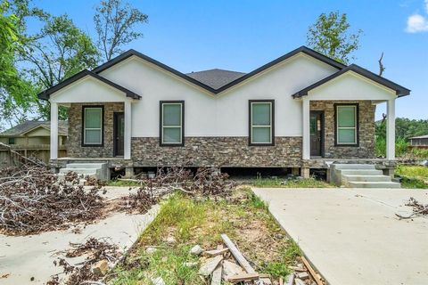Photo of 16227 Green Manor Drive, Humble, TX 77396 (MLS # 4343269)