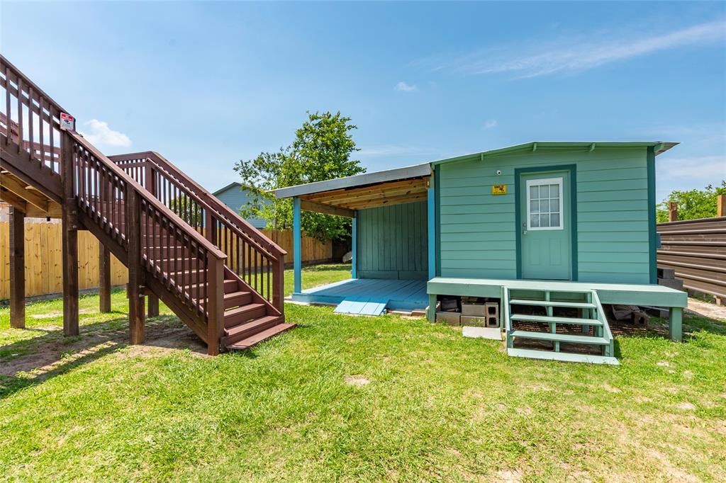 6901 Schlitz Lane, Hitchcock, Texas image 23