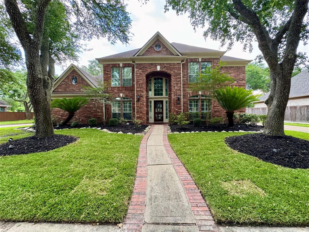 3719 Emerald Falls Drive, Houston, Texas image 2