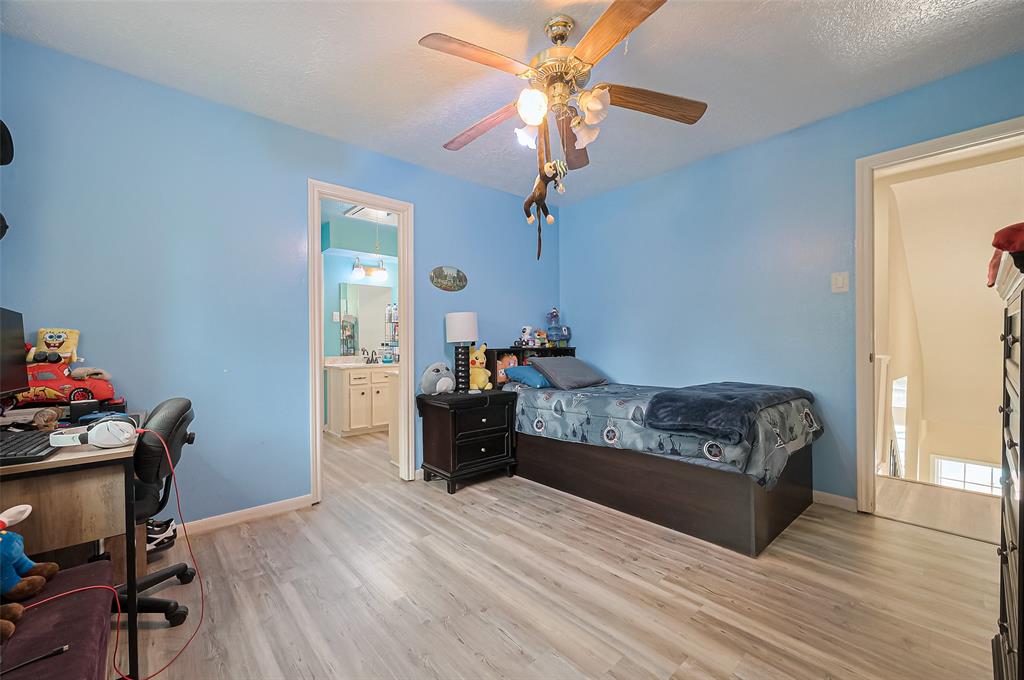 4803 Charade Drive, Houston, Texas image 37