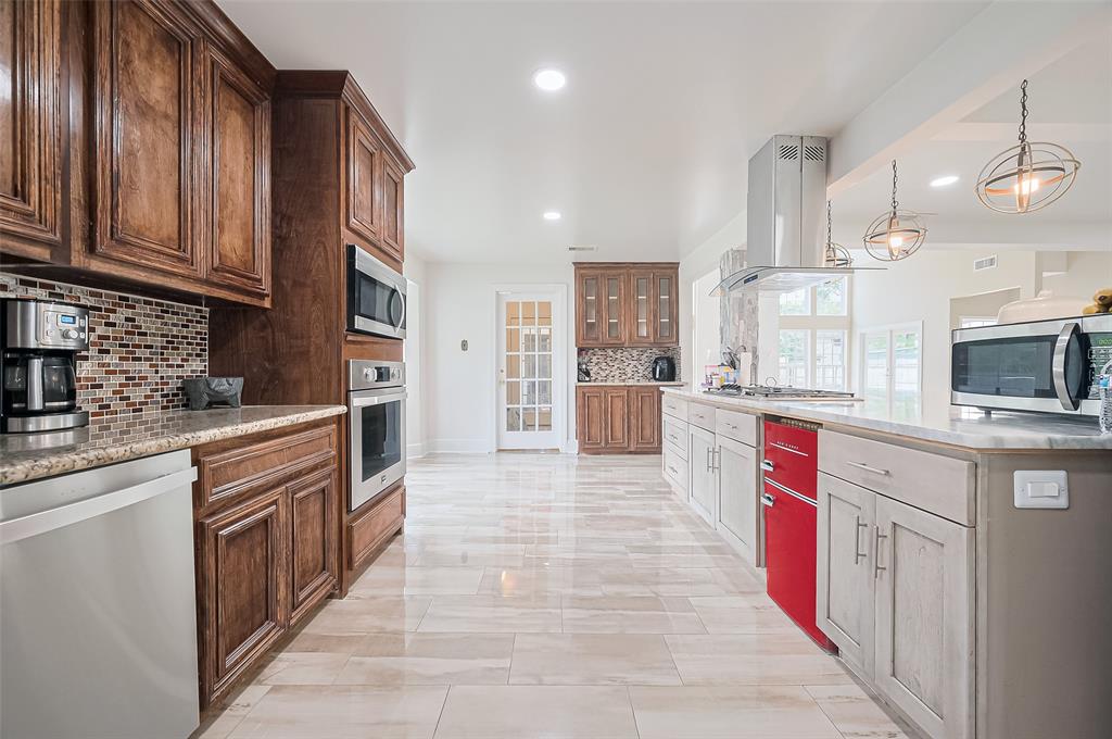 4803 Charade Drive, Houston, Texas image 17