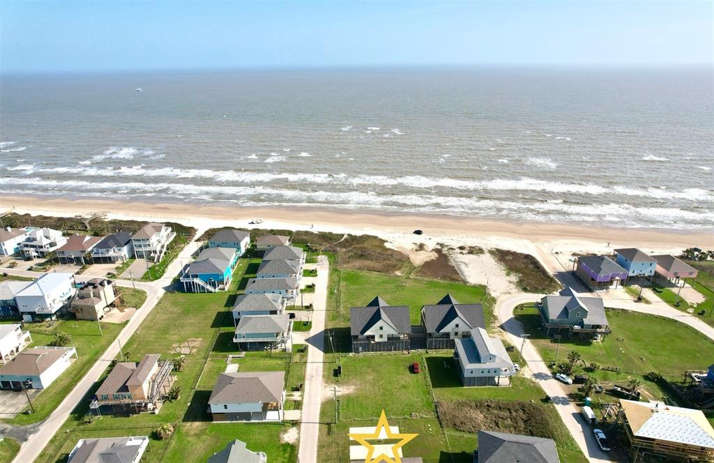 881 Meynig Drive, Crystal Beach, Texas image 3