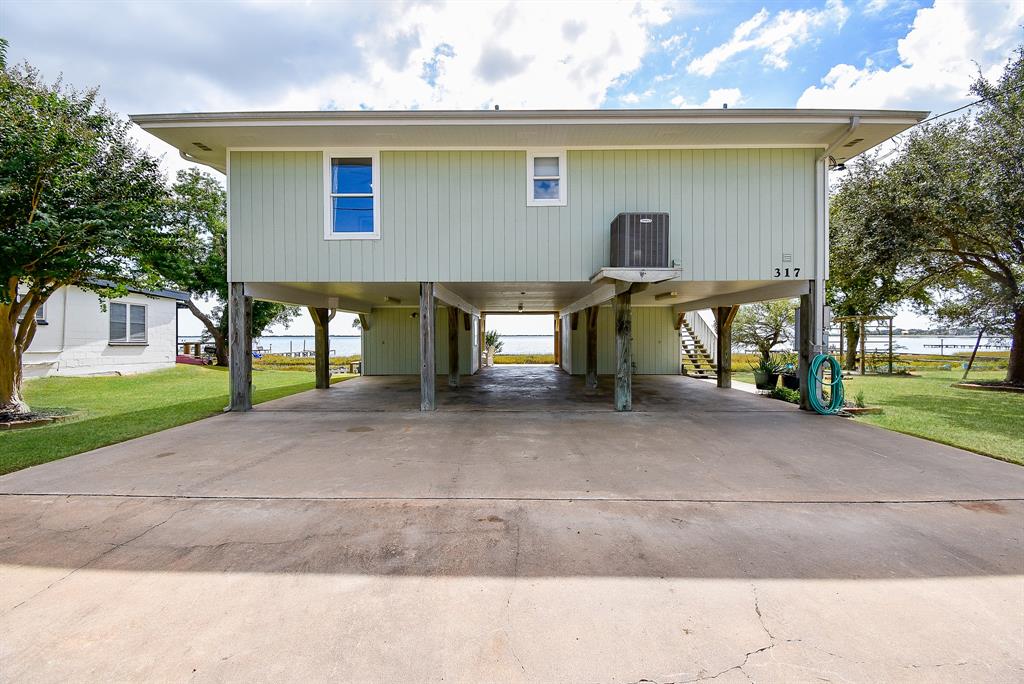 317 E Bayshore Drive, Palacios, Texas image 9