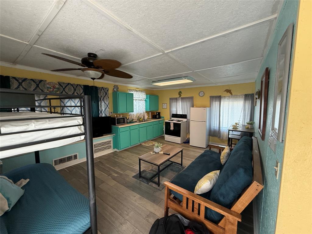 670 St Marys Slough Street, Matagorda, Texas image 12