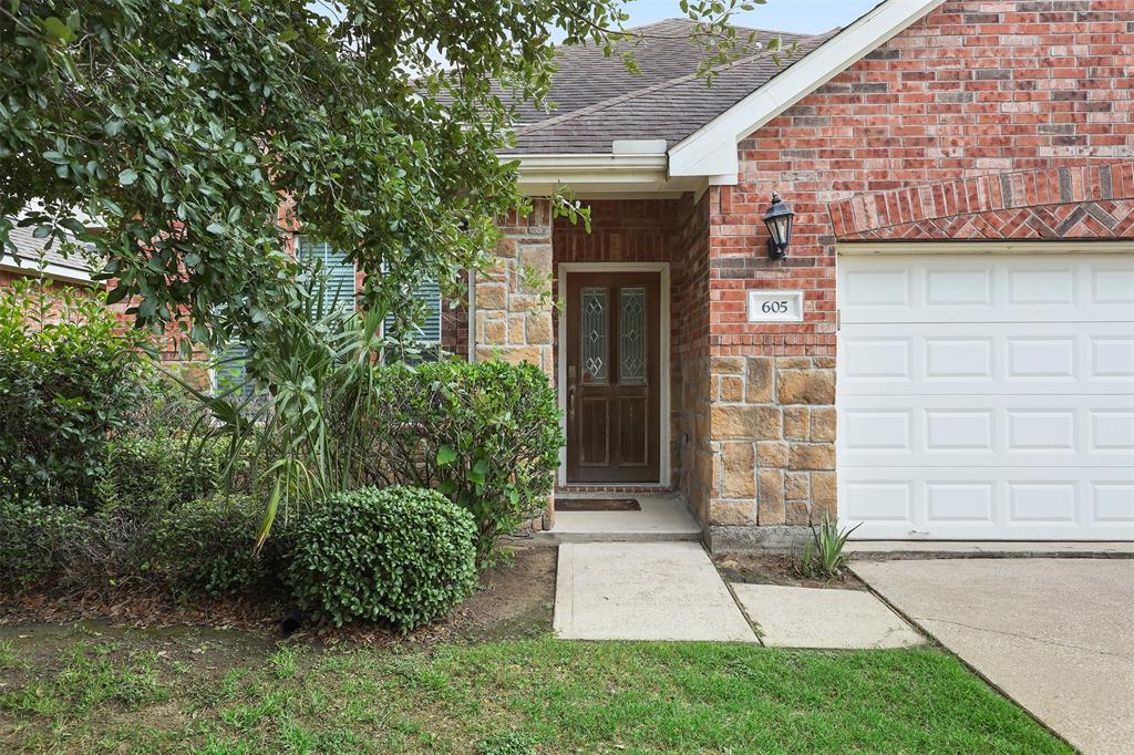 605 E Wellglen Lane