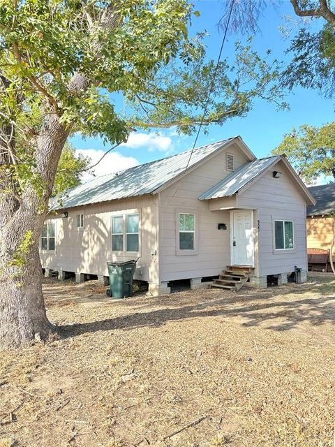 A home in El Campo