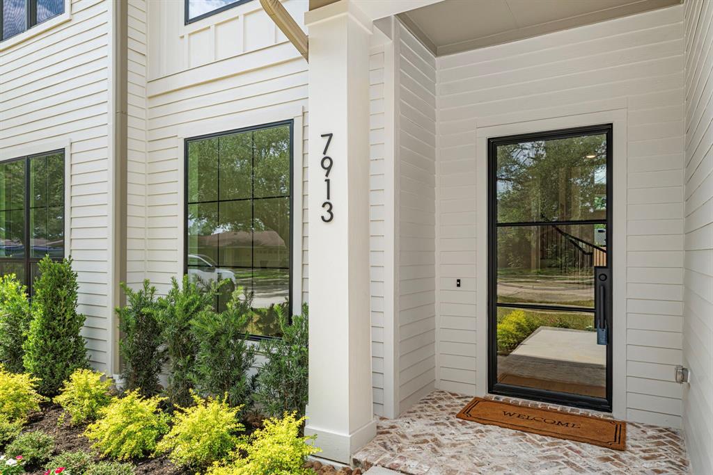 7913 Turquoise Lane