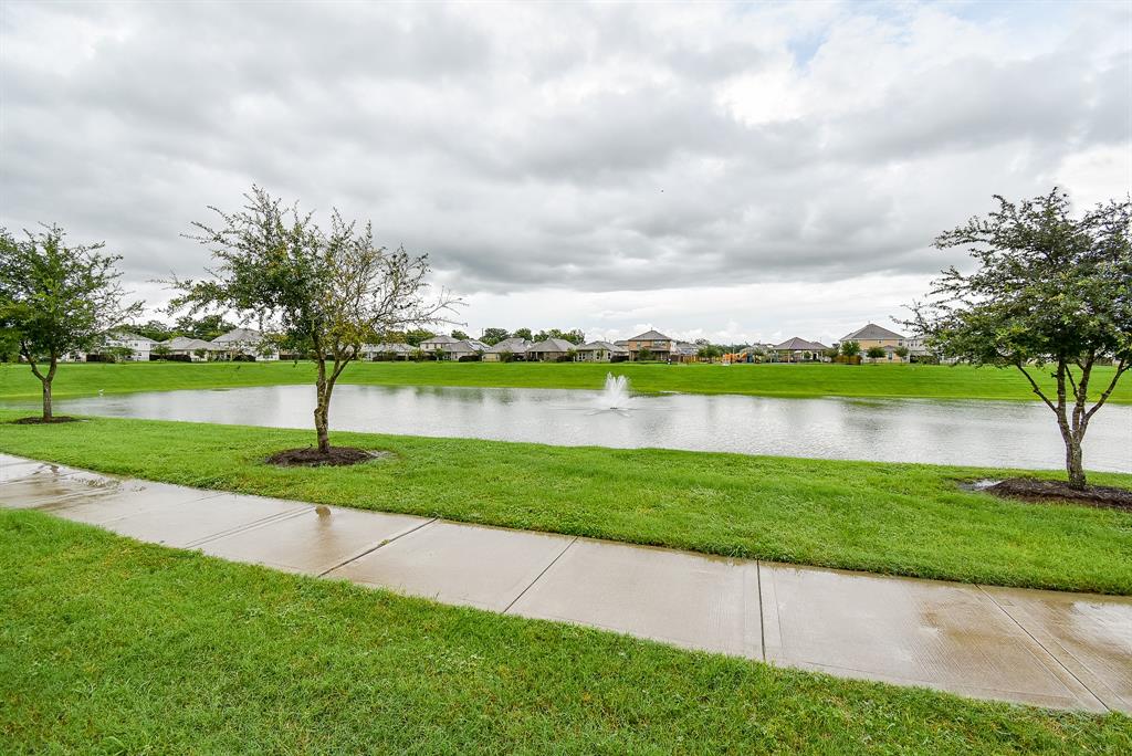 4930 Lucky Fawn Lane