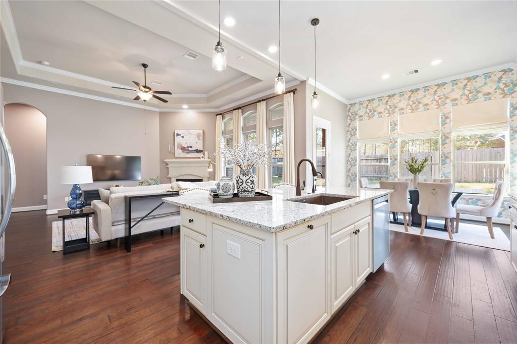 522 Blossom Cove Court Ct, Pinehurst, Texas image 11