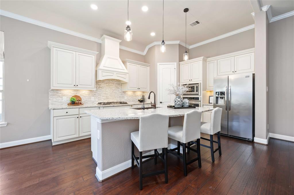 522 Blossom Cove Court Ct, Pinehurst, Texas image 9