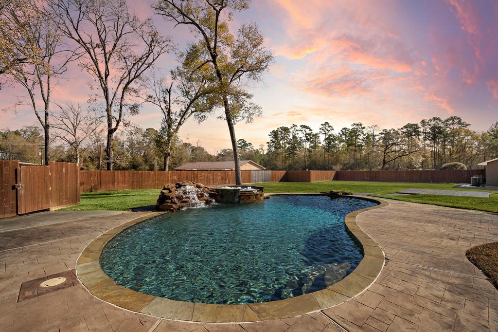 1905 Airport Road, Conroe, Texas image 2