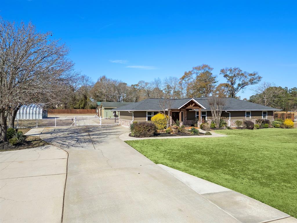 1905 Airport Road, Conroe, Texas image 4