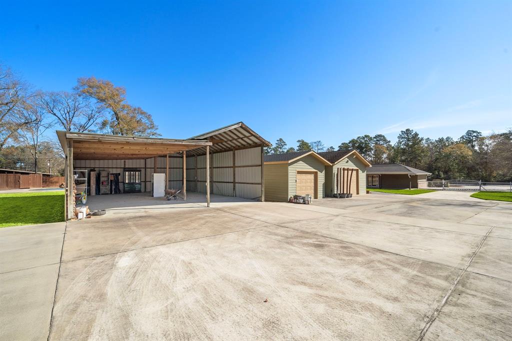 1905 Airport Road, Conroe, Texas image 37