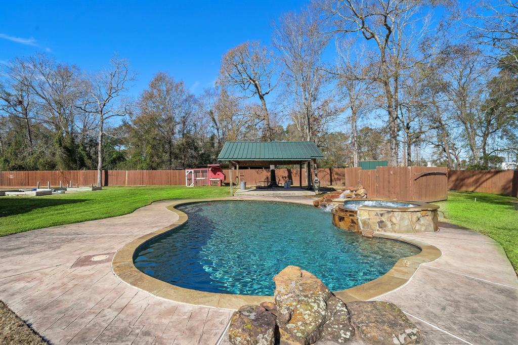 1905 Airport Road, Conroe, Texas image 34