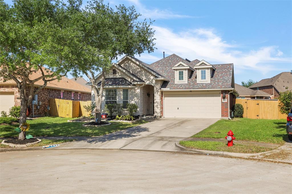 2858 Torano Cir, League City, Texas image 2