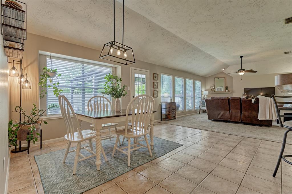 7430 Stonesfield Place, Spring, Texas image 11