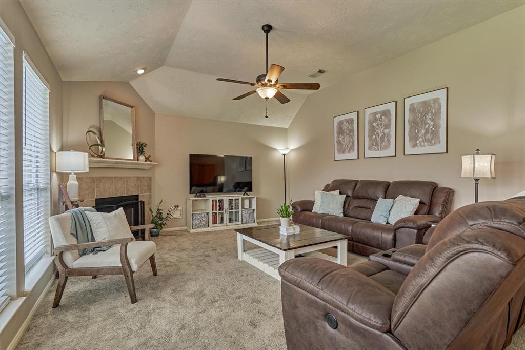 7430 Stonesfield Place, Spring, Texas image 12