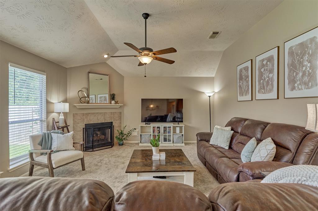 7430 Stonesfield Place, Spring, Texas image 13