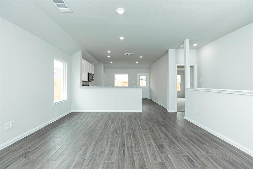 8119 Vanilla Orchid Drive, Houston, Texas image 4