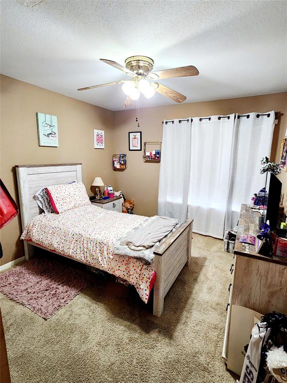 9015 Bayou Bluff Drive, Spring, Texas image 11