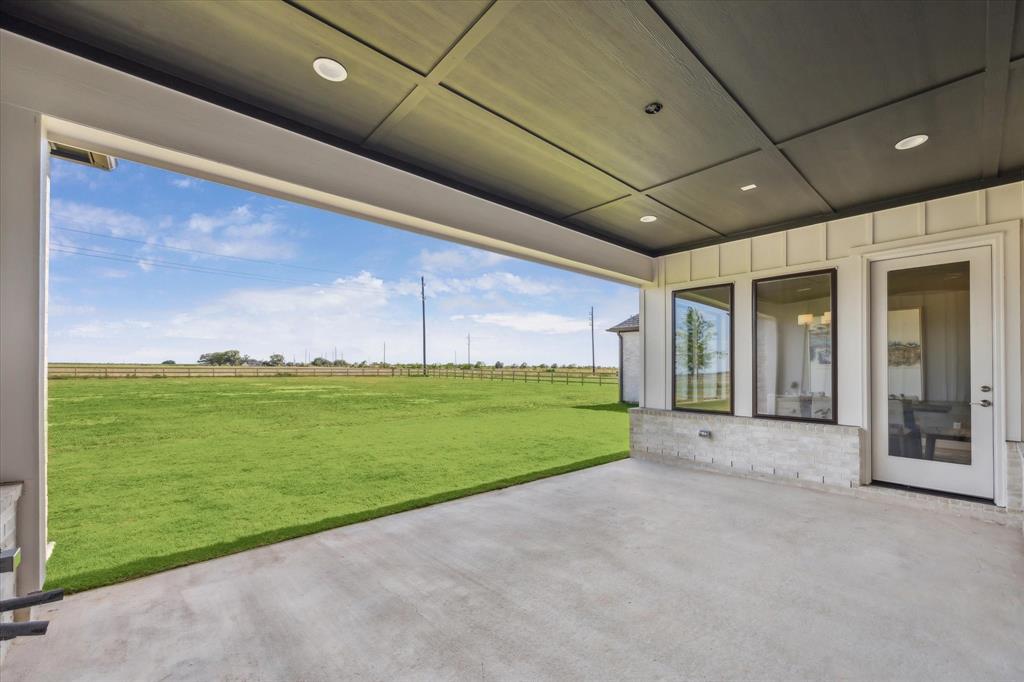 1027 Lake Breeze Drive, Waller, Texas image 14