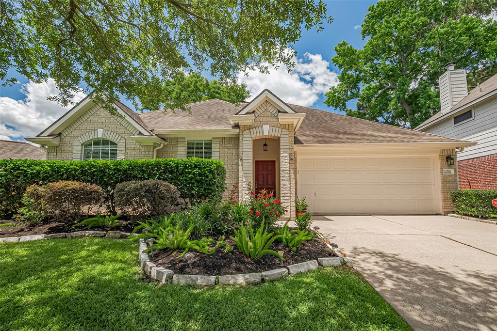 6026 Kristen Park Lane, Humble, Texas image 1