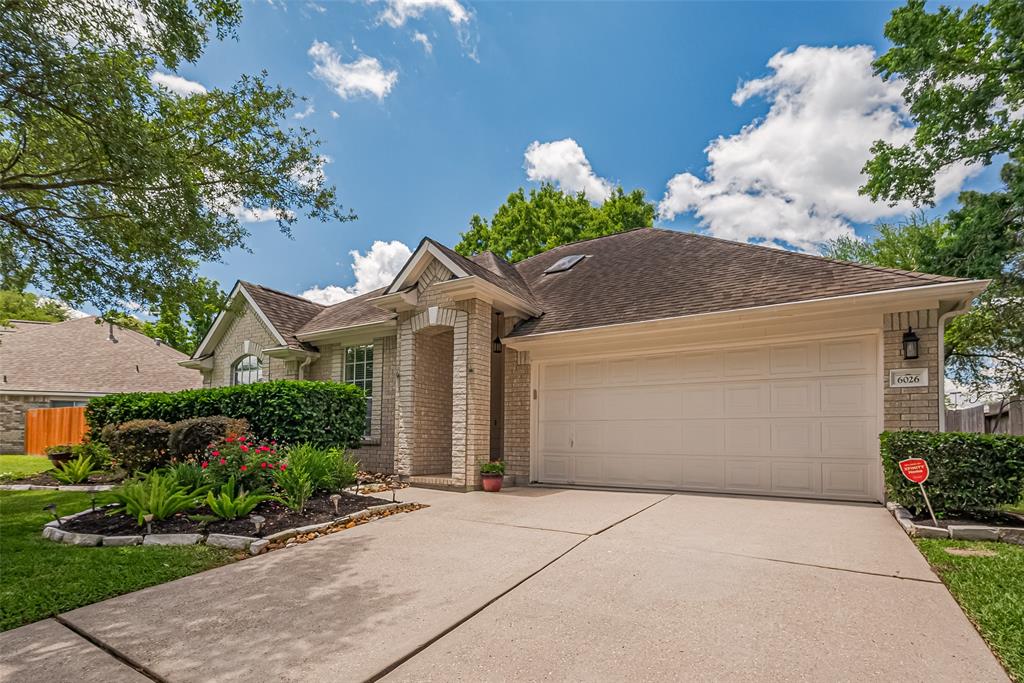 6026 Kristen Park Lane, Humble, Texas image 3