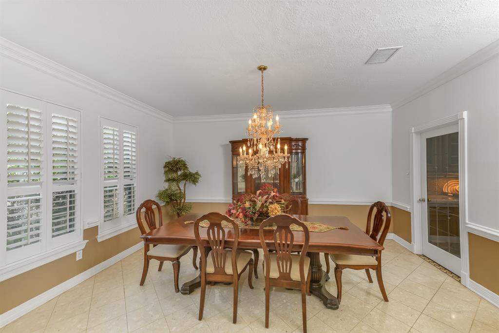2926 Deer Creek Drive, Sugar Land, Texas image 8