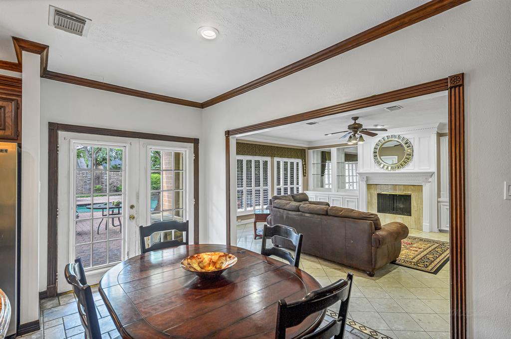 2926 Deer Creek Drive, Sugar Land, Texas image 23
