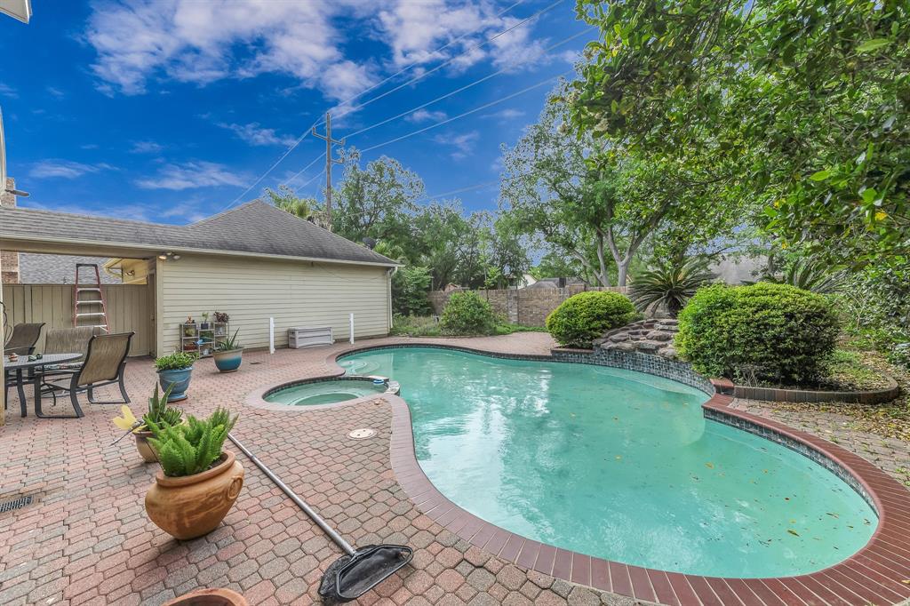 2926 Deer Creek Drive, Sugar Land, Texas image 46