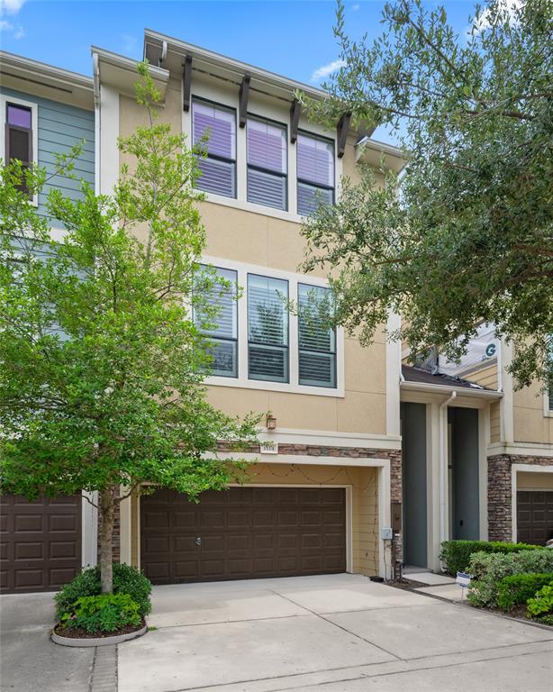 1114 W 25th Street
