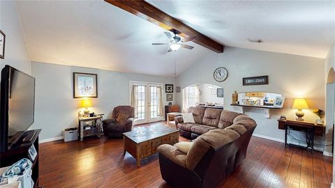 Single Family Residence in West Columbia TX 1310 Austin Drive 6.jpg