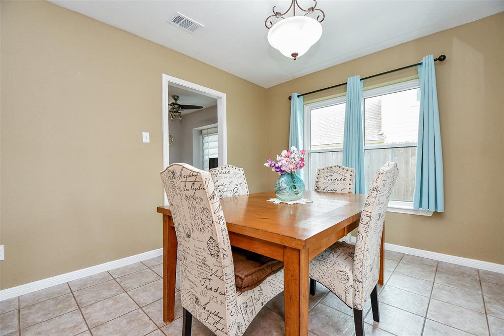 2125 Kingsdale Drive, Deer Park, Texas image 6