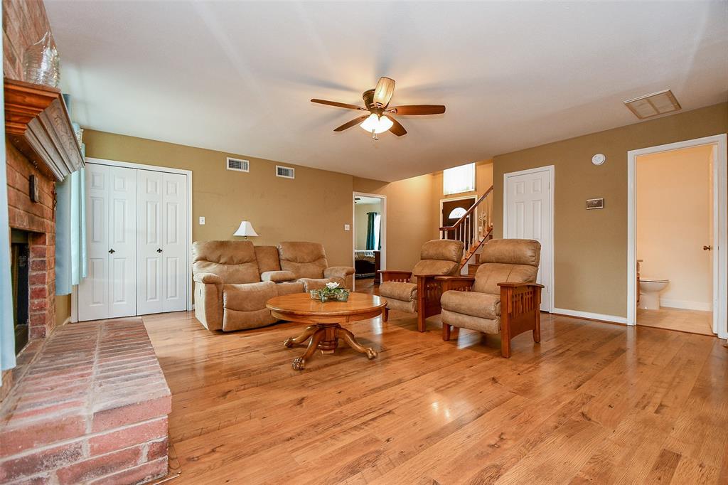 2125 Kingsdale Drive, Deer Park, Texas image 5