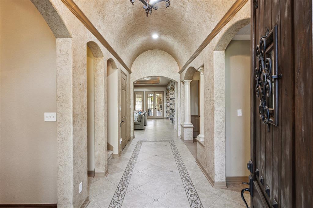 2202 Lakeway Drive, Friendswood, Texas image 3