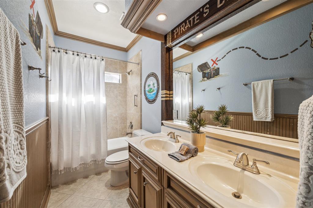 2202 Lakeway Drive, Friendswood, Texas image 30