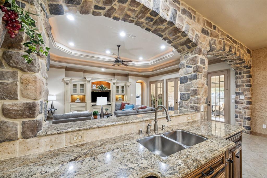2202 Lakeway Drive, Friendswood, Texas image 18