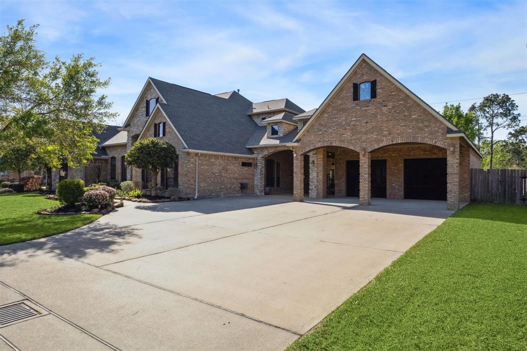 2202 Lakeway Drive, Friendswood, Texas image 2