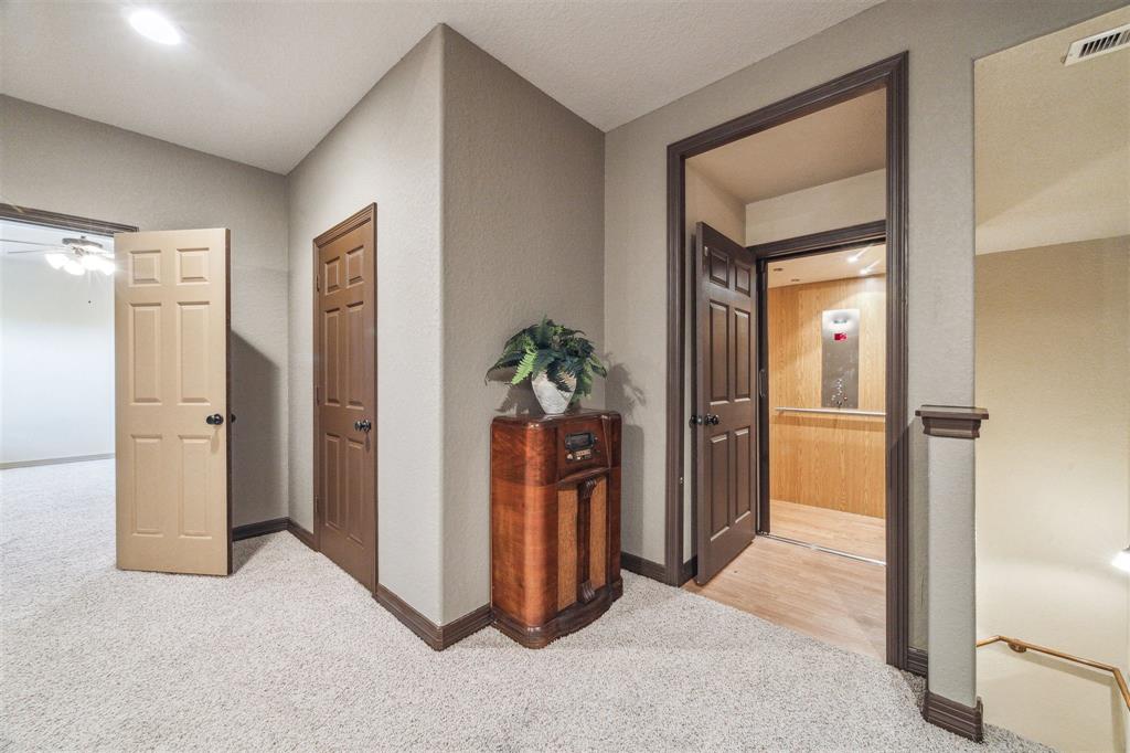 2202 Lakeway Drive, Friendswood, Texas image 24